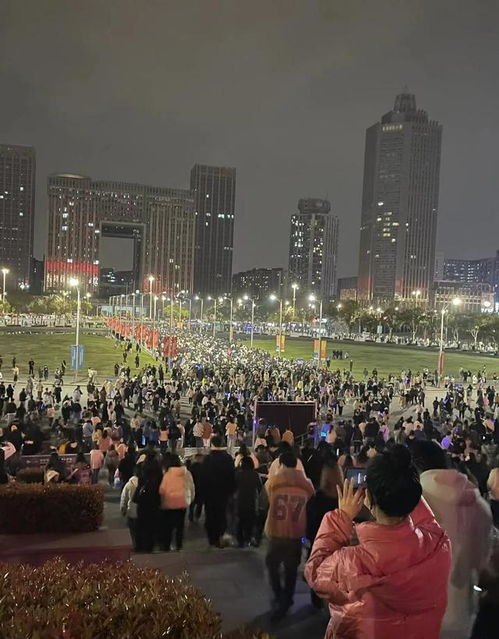 票罄人稀？演唱会市场泡沫下的诚信危机 当\